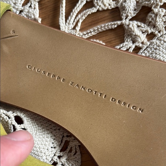 Giuseppe Zanotti Green Tan Sandals Minimalist Style - Picture 4 of 11